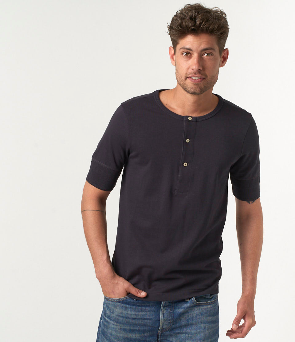207 MEN'S LOOPWHEELED HENLEY, 245G, CLASSIC FIT